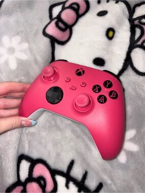 Xbox Controller deep pink wireless